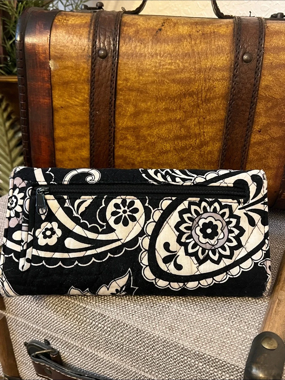 Vera Bradley Trifold Wallet in Midnight Paisley Black White Floral - Picture 3 of 3